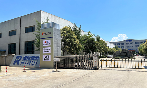 客戶參觀、考察鋰電池處理設(shè)備車間